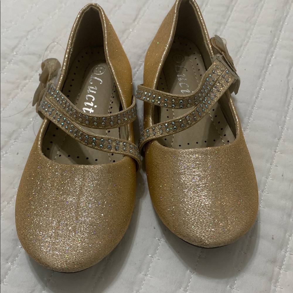 Lucita Little girls Gold Champagne Dress Shoes Size 10